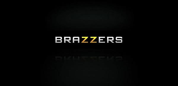  Brazzers - Big Tits at School - (Alexis Fawx, Bailey Brooke, Danny D) - College Dreams - Trailer preview